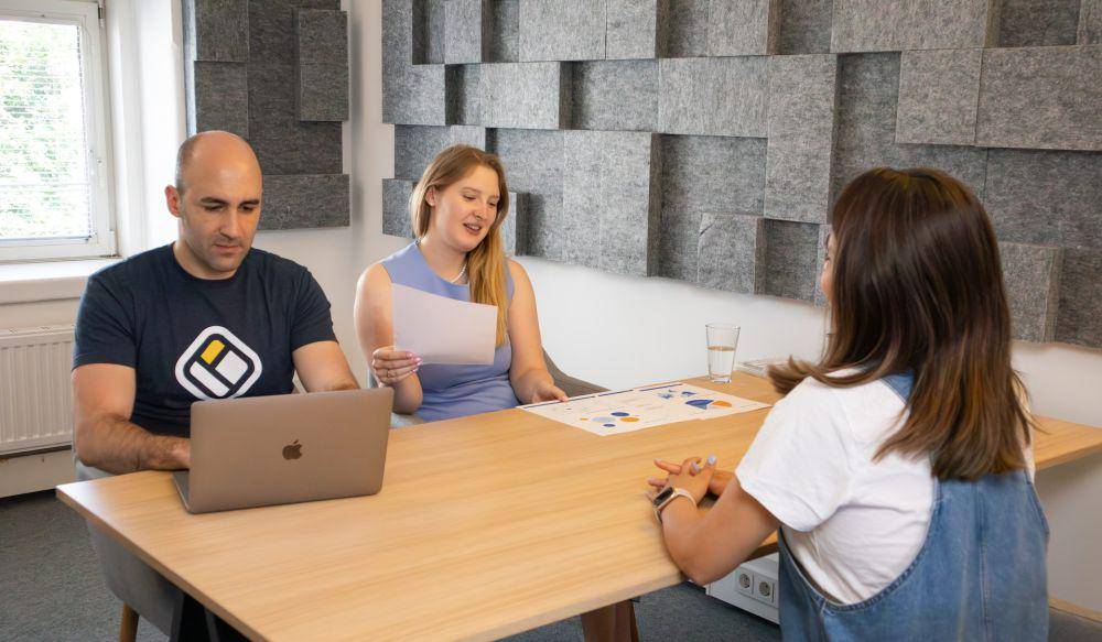 ilustrasi strategi mempersiapkan jawaban untuk interview kerja (unsplash.com/Walls.io)
