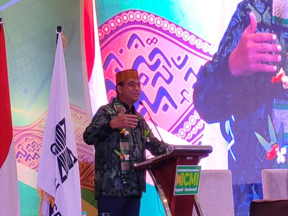Di Makassar, Anies Janji Bangun Stadion Berstandar FIFA
