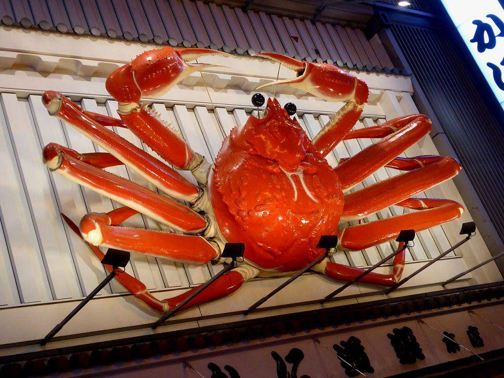 Dotonbori Giant Crab (commons.wikimedia.org/Ethan Doyle White)
