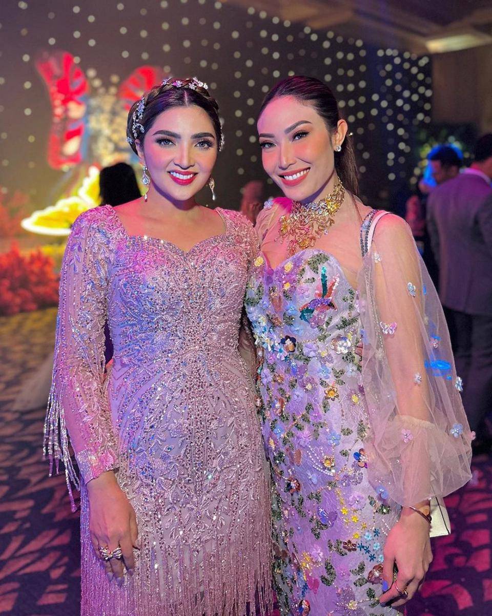 potret Ayu Dewi dan sahabat (instagram.com/mrsayudewi)