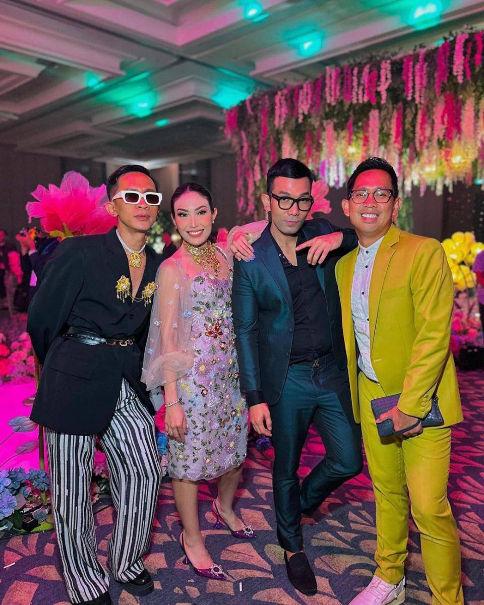 potret Ayu Dewi dan sahabat (instagram.com/mrsayudewi)