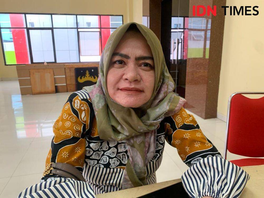 Kepala Dinas Koperasi dan UMKM Kota Bandar Lampung, Riana Apriana. (IDN Times/Rohmah Mustaurida)