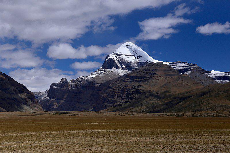 5 Fakta Gunung Kailash, Tak Ada yang Pernah Mendakinya sampai Puncak!