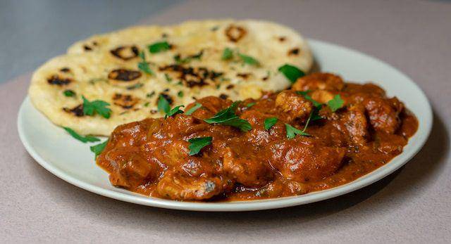 chicken tikka masala (unsplash.com/amirali mirhashemian)