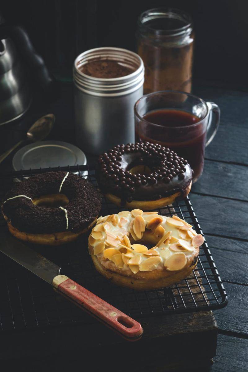 donat kacang almond (unsplash.com/Eiliv Aceron)