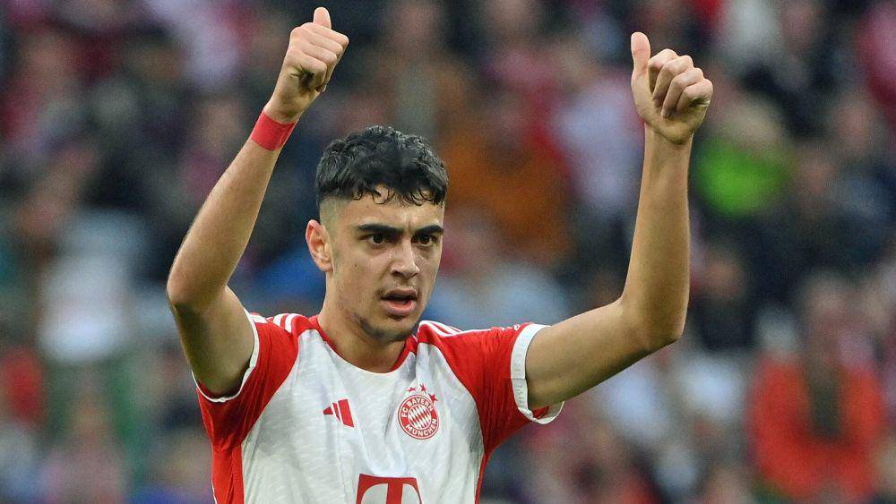 Aleksandar Pavlovic (bundesliga.com)