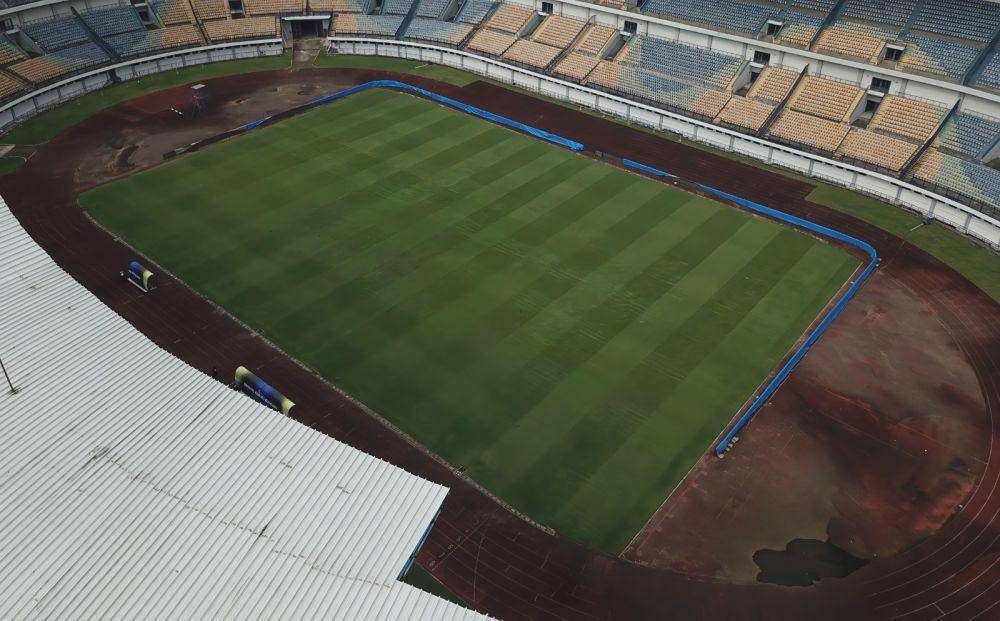 Kementerian Pekerjaan Umum dan Perumahan Rakyat (PUPR) merampungkan proyek renovasi seluruh stadion untuk venue utama pertandingan dan lapangan latihan untuk FIFA World Cup U-17 2023. (dok/ Kementerian PUPR)
