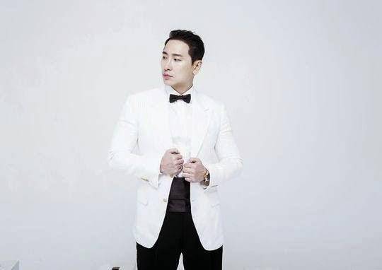 Rhymer (x.com/bigrhymer)