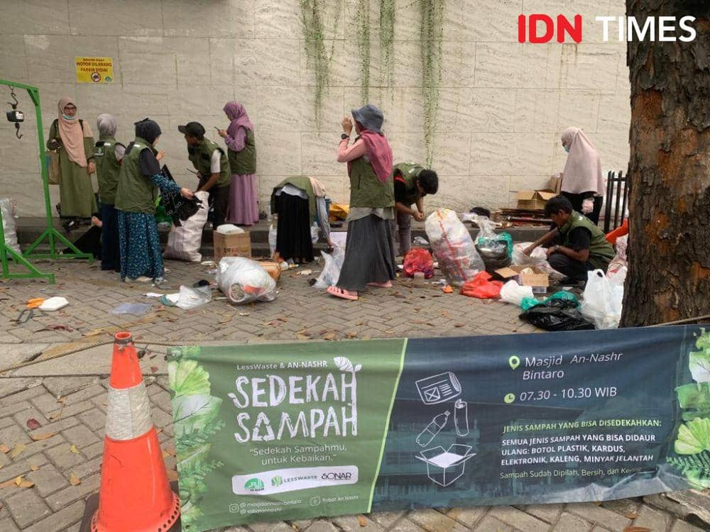 Pilah-pilah dari Rumah Ibadah, Kelola Sampah Agar Dapat Berkah