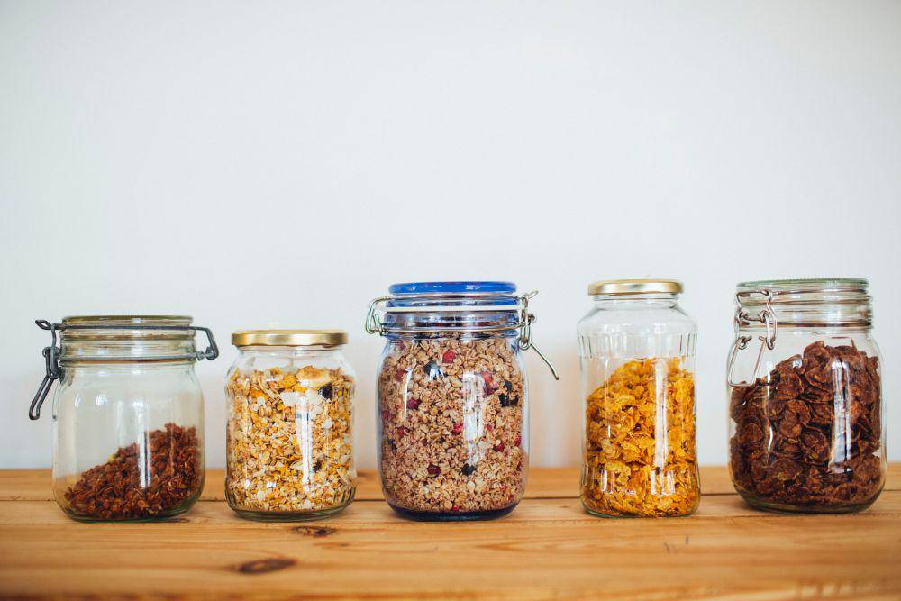 granola dan cornflakes (unsplash.com/Markus Spiske)
