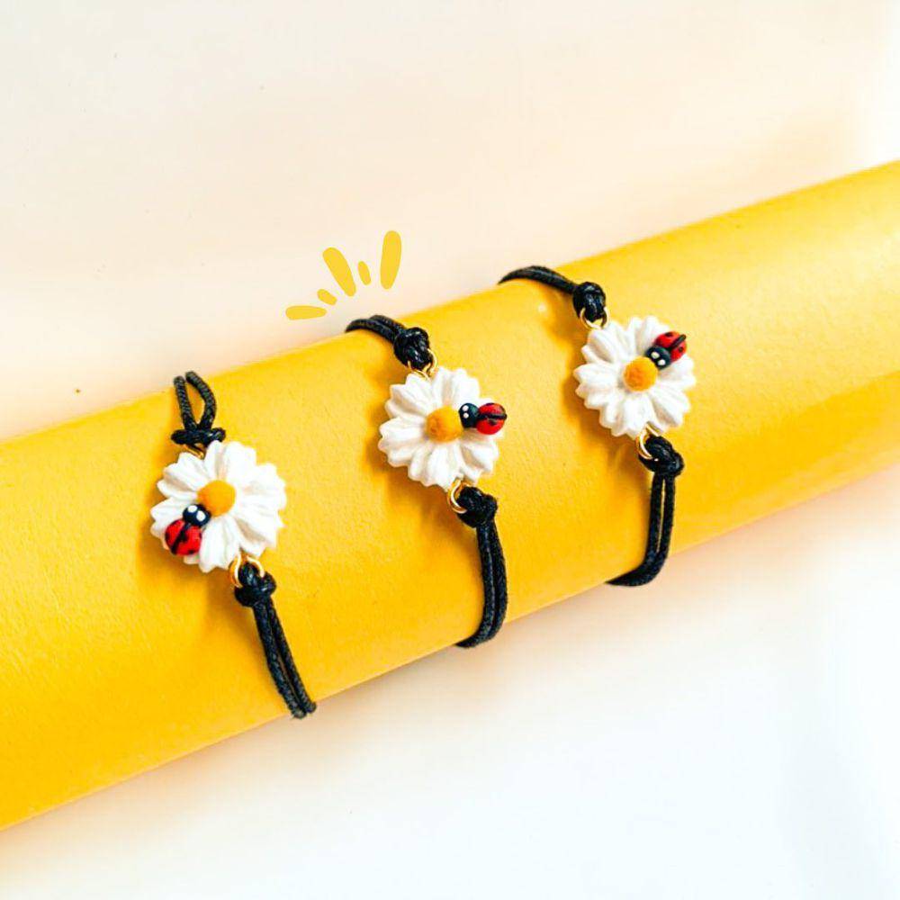ilustrasi clay jewelry berbentuk gelang (instagram.com/funclay_)