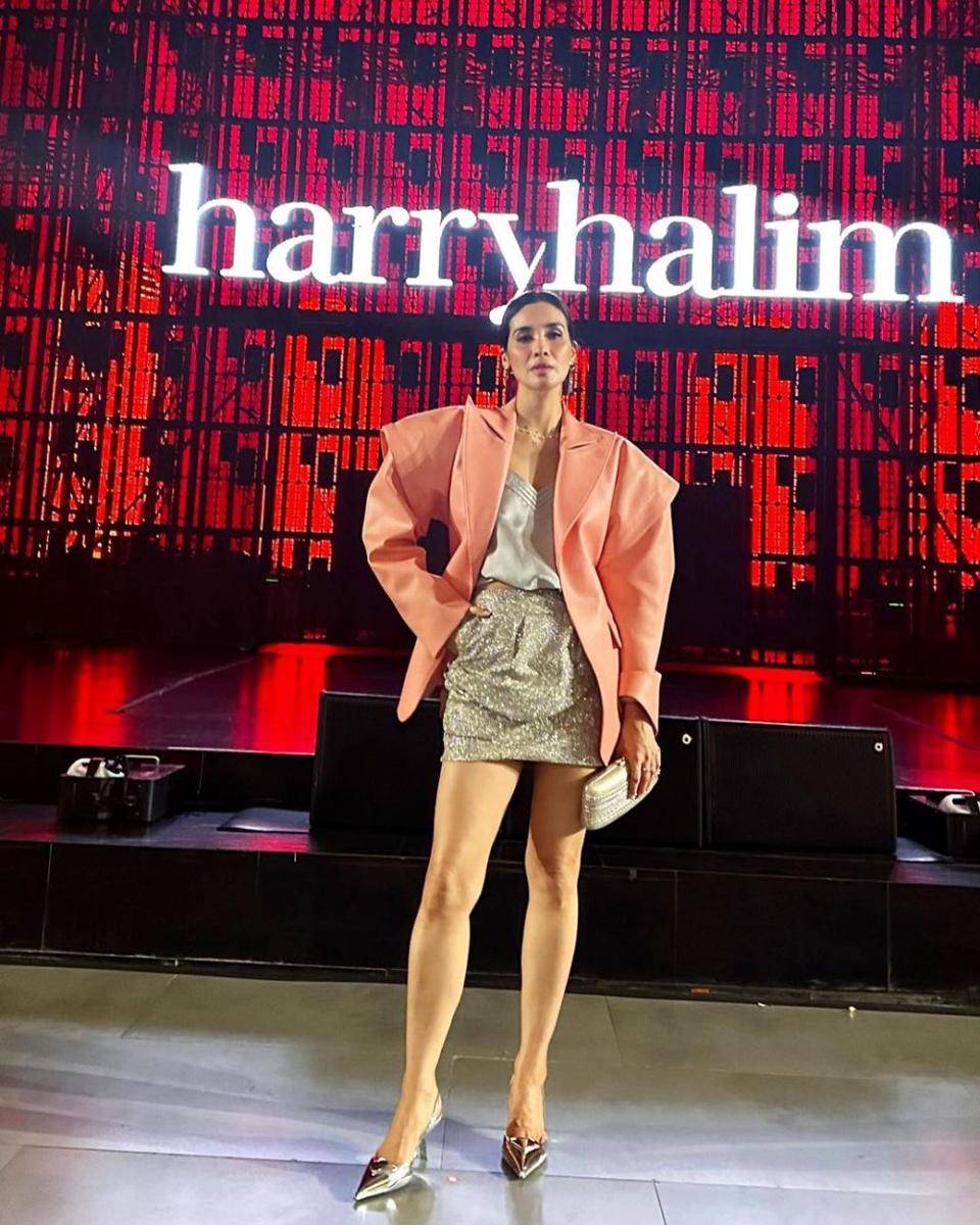 ide gaya semi formal Marsha Timothy  (instagram.com/marshatimothy)
