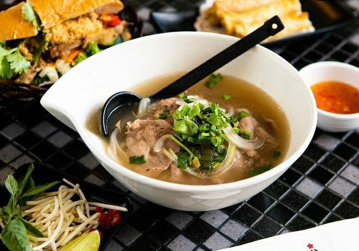 7 Rekomendasi Tempat Makan Pho Paling Enak di Jakarta