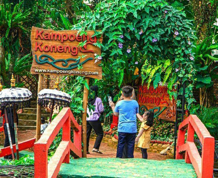 Kampoeng Koneng (instagram.com/kampoengkoneng_sentul)