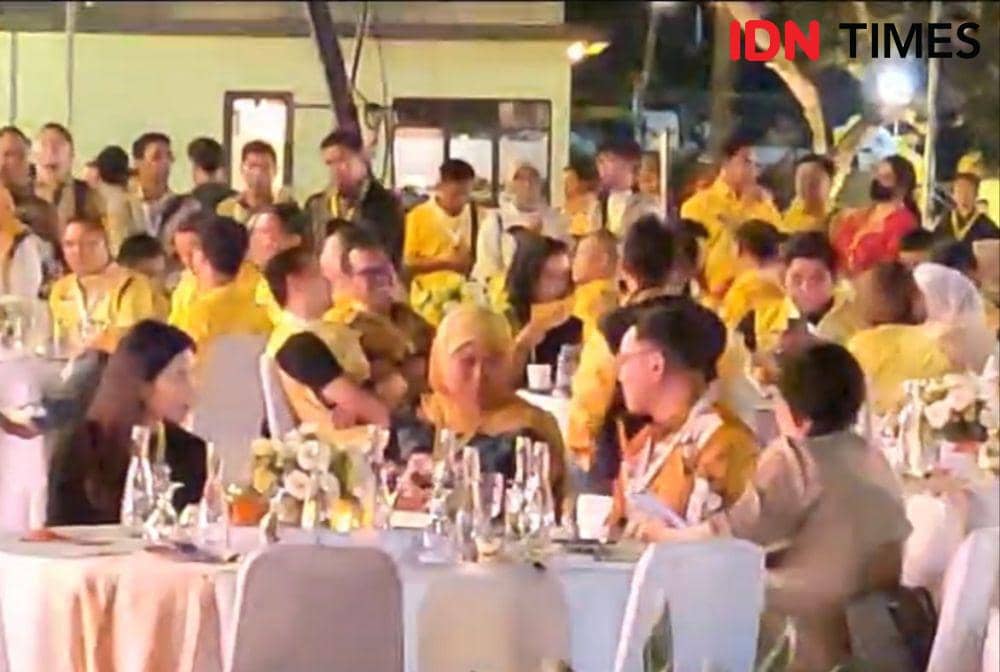 Khofifah dan Ridwan Kamil Hadiri HUT Golkar