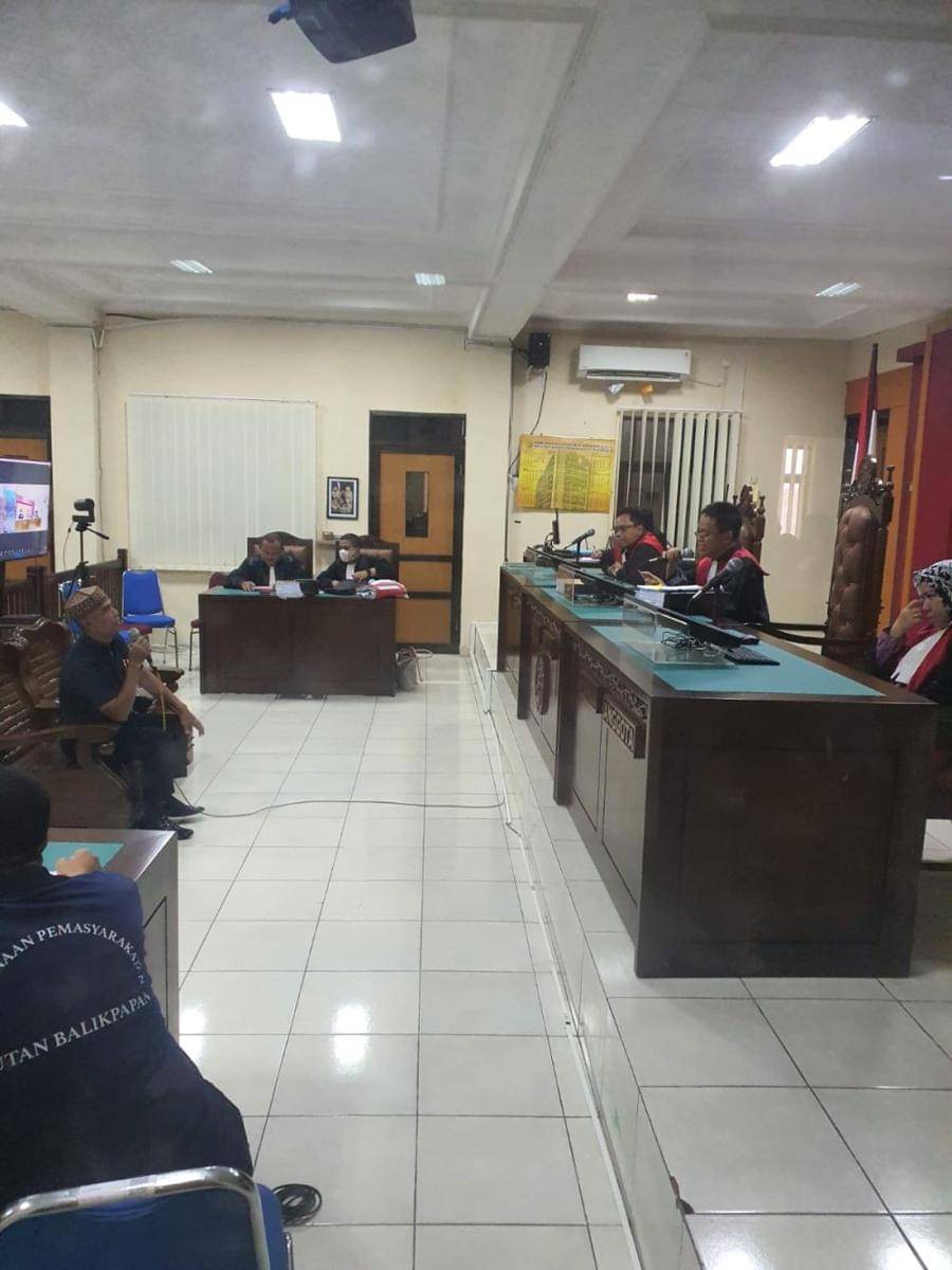 Persidangan ke-14 kasus penggelapan aset dengan terdakwa Zainal Muttaqin (Zam) eks Direktur Utama PT Duta Manuntung di Pengadilan Negeri Balikpapan, Selasa (7/11/2023). Foto istimewa