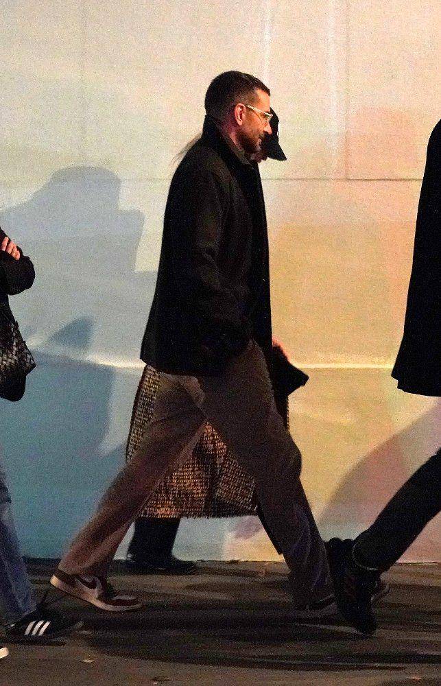 potret terbaru Gigi Hadid dan Bradley Cooper (twitter.com/gigihadidmedia)