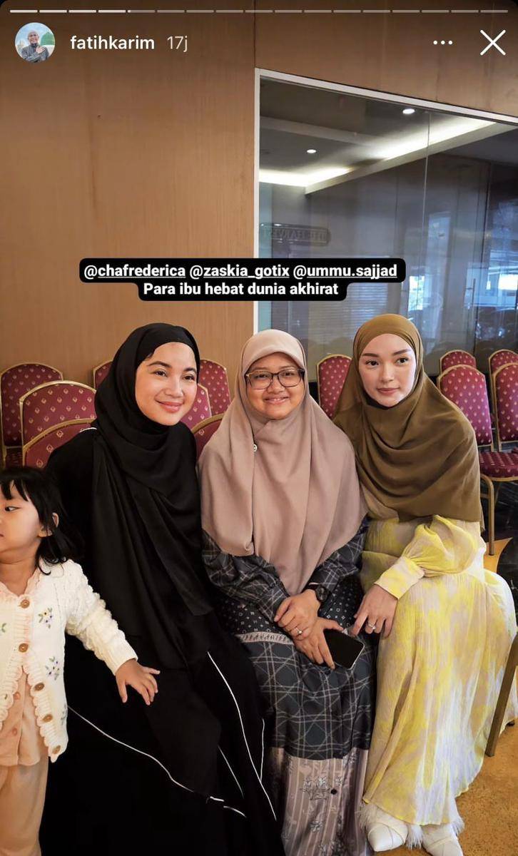 potret Zaskia Gotik berhijab usai umrah (Instagram.com/fatihkarim)