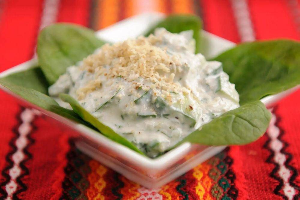 Ilustrasi snezhanka salata (sharemykitchen.com)