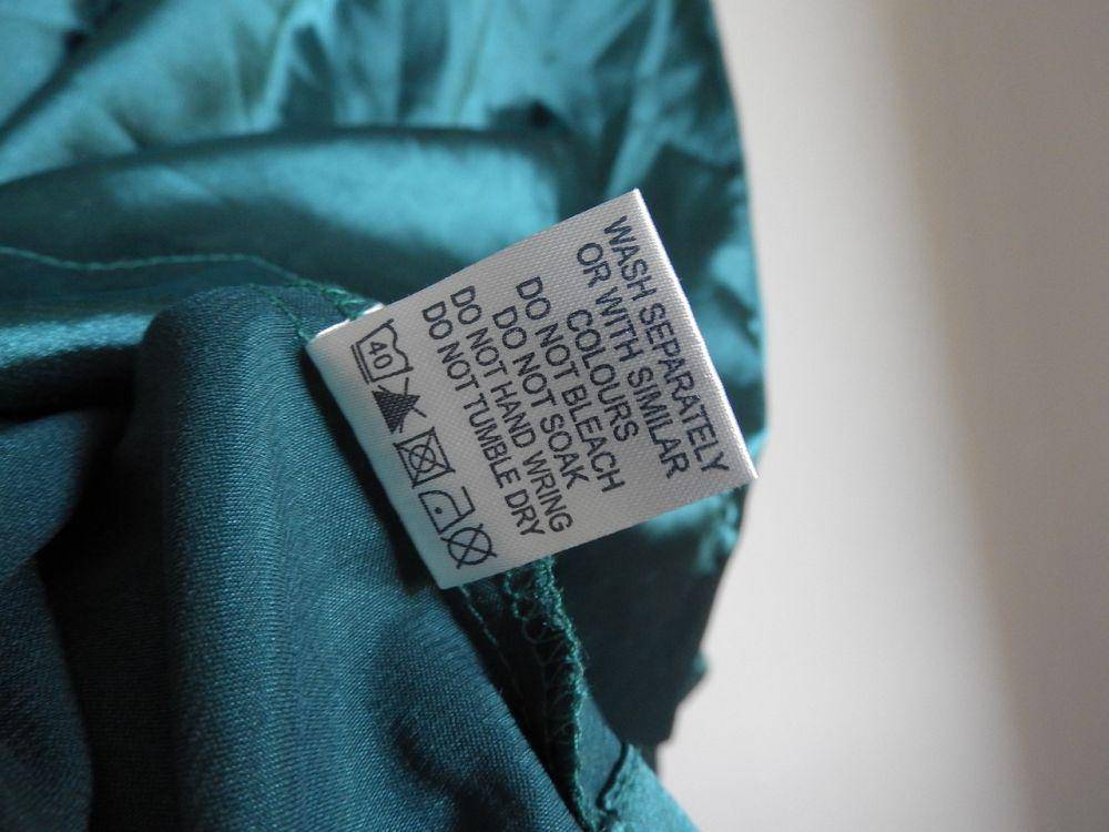 label instruksi pakaian (pixabay.com/Markéta Klimešová)