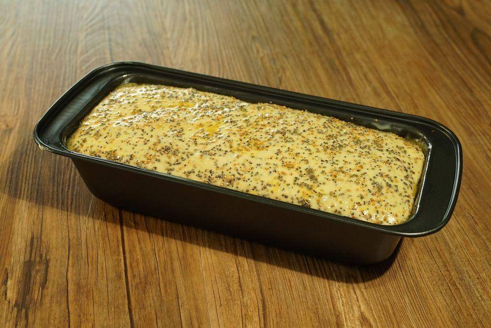 adonan dalam loaf pan (pixabay.com/Spencer Wing)