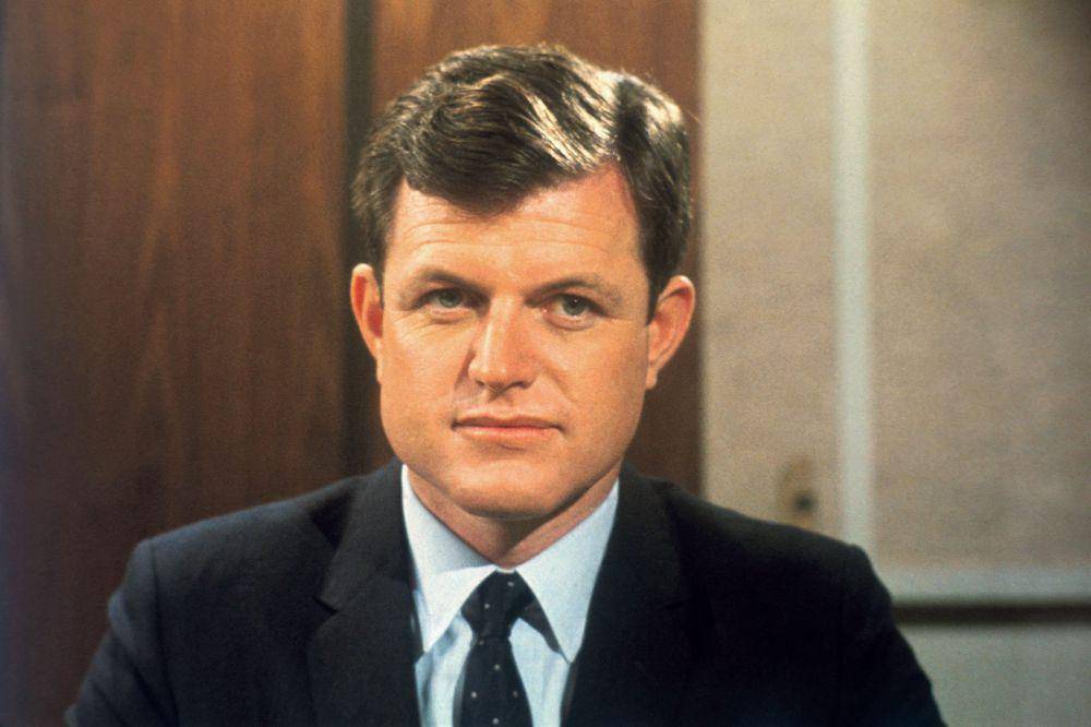 potret Edward Moore "Ted" Kennedy (commons.wikimedia.org/Bettmann Archive/Unknown author)