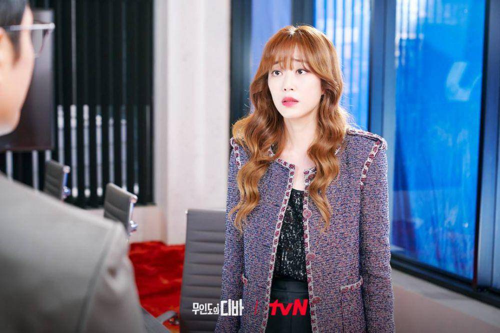 Kim Hyo Jin dalam drama Castaway Diva (dok. tvN/Castaway Diva)