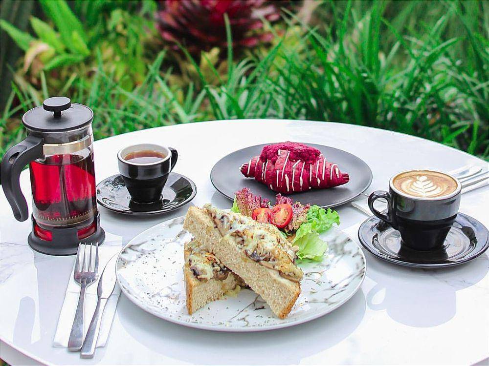 ilustrasi menu di eighteen coffee (instagram.com/eighteencoffee.bdg)