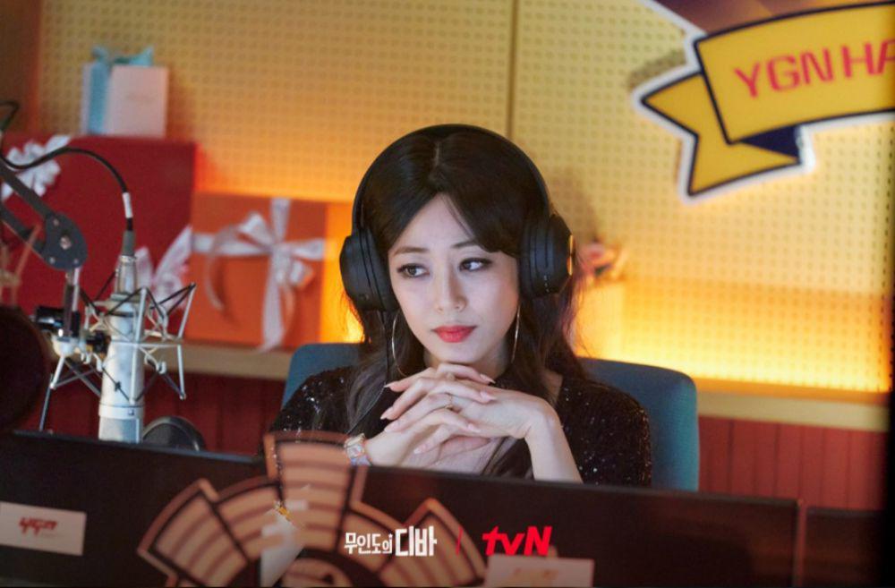 4 Kebiasan Buruk Yoon Ran Joo di Drakor Castaway Diva, Jangan Ditiru!