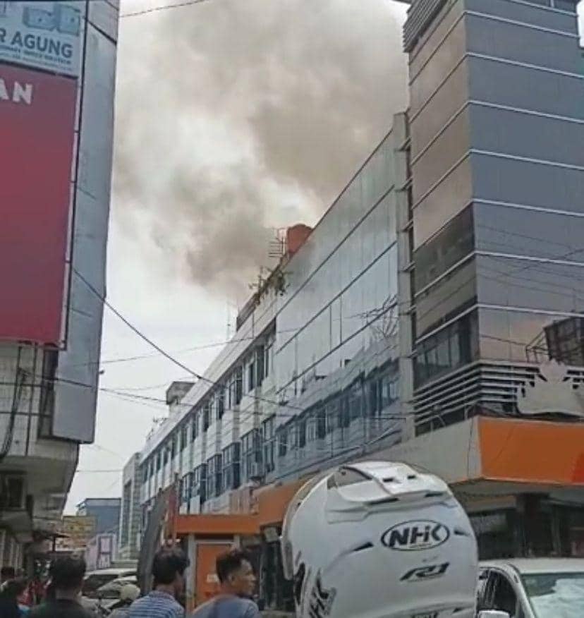 Kebakaran ruko di Pasar Tengah Bandar Lampung. (IDN Times/Istimewa)