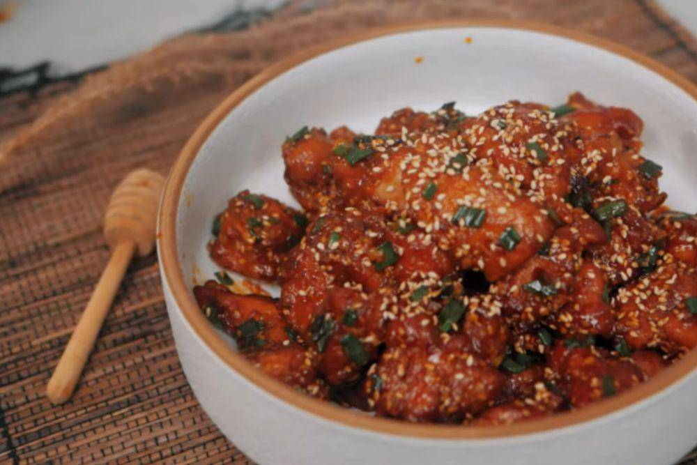 honey sesame chicken (YouTube.com/Ade Koerniawan)