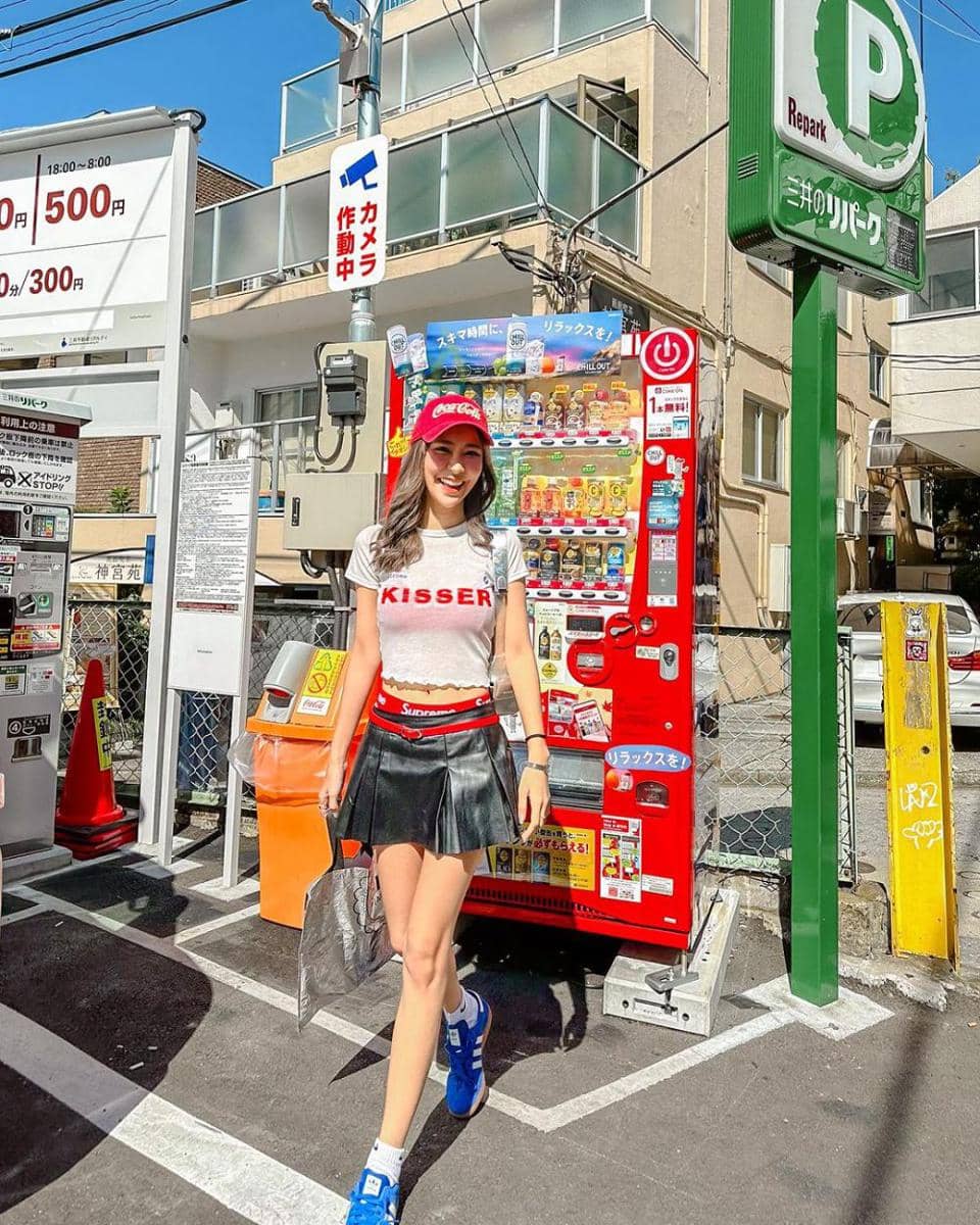 Umiko Tsuchiya (instagram.com/minkumiko)