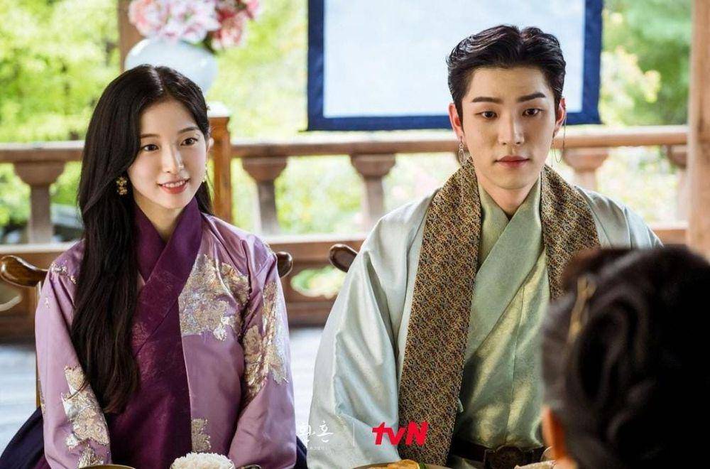 Arin dan Yoo In Soo di drama Alchemy of Souls: Light and Shadow (instagram.com/tvn_drama)