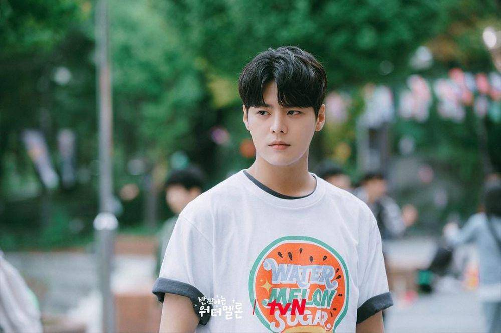 Ryeo Un di drama Twinkling Watermelon (instagram.com/tvn_drama)