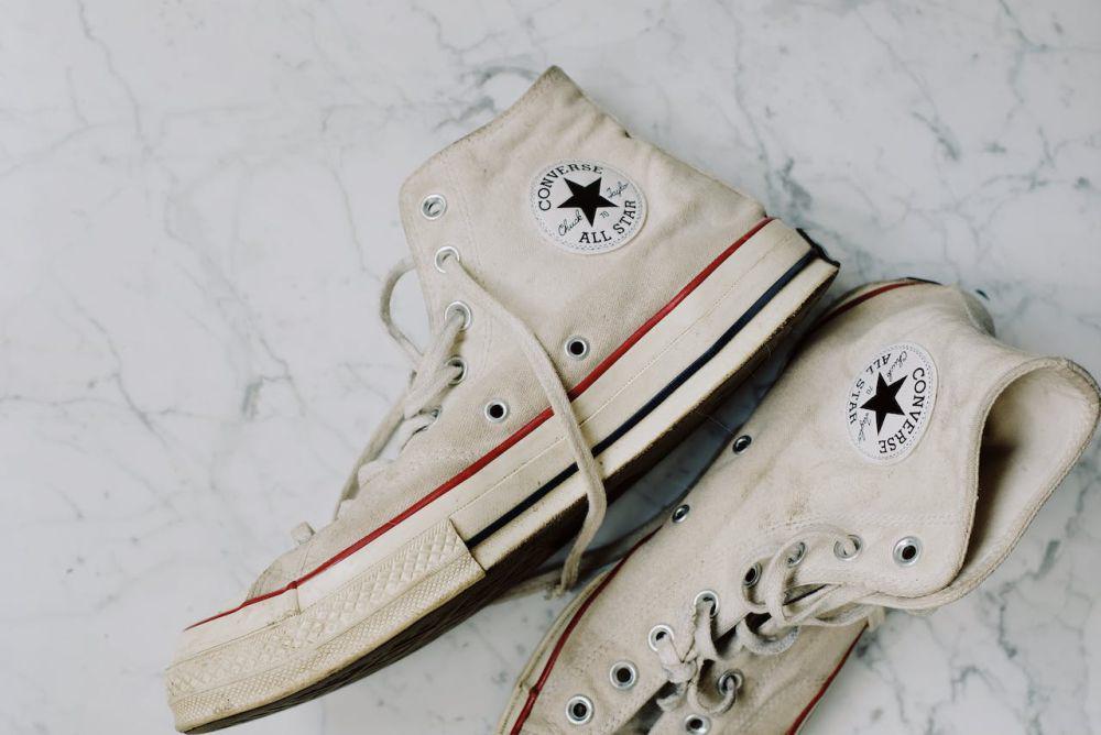 5 Penyebab Sepatu Gampang Berjamur, Bisa Bikin Bau!