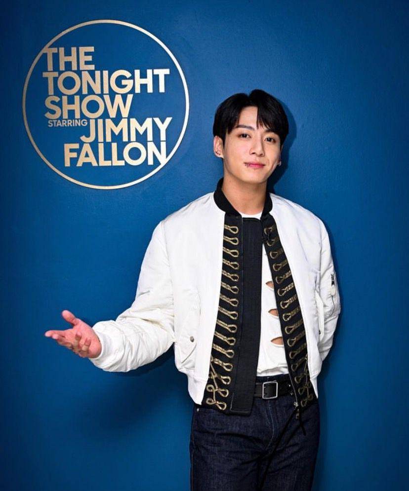 potret Jungkook di Tonight Show with Jimmy Fallon (instagram.com/fallontonight)