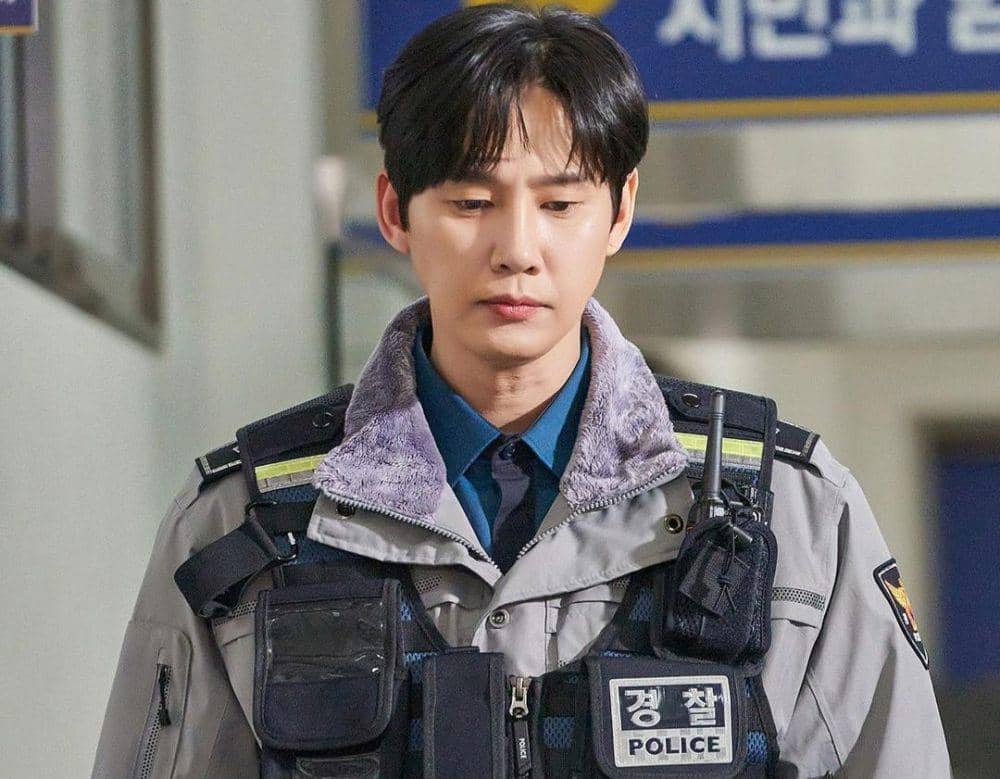 Park Sung Hoon di drama Not Others (doc. Ena/Not Others)