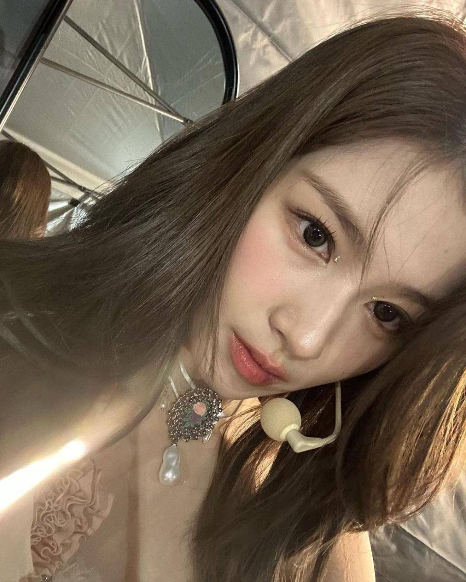 Sana TWICE (instagram.com/m.by__sana)