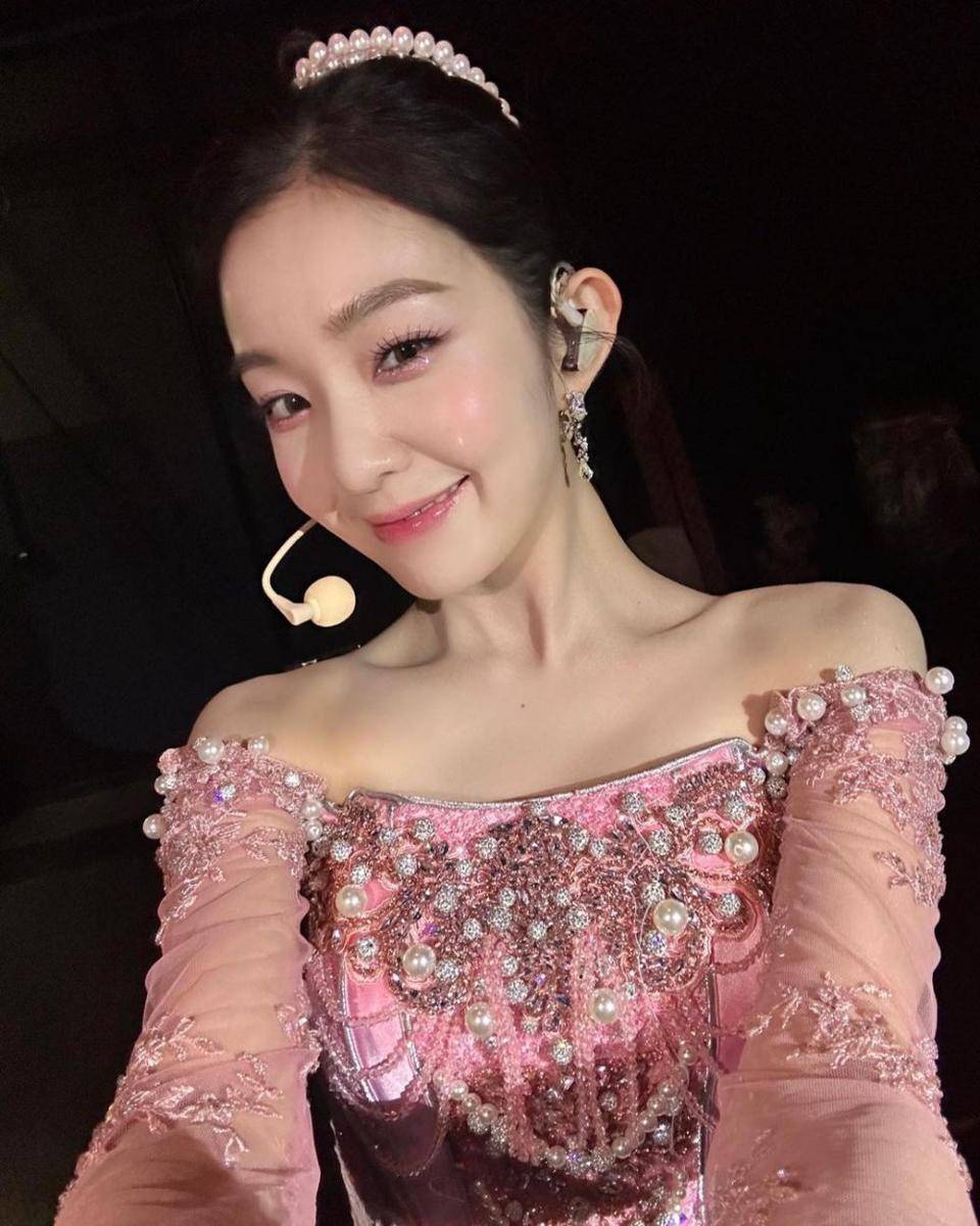 Irene Red Velvet (instagram.com/renebaebae)