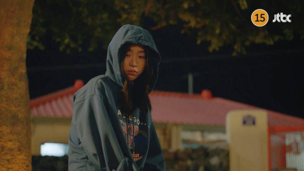potret Shin Hye Sun dalam drakor Welcome to Samdalri (instagram.com/jtbcdrama)