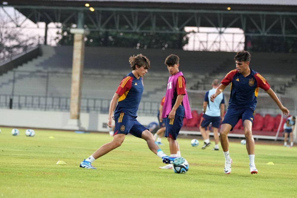 Timnas Spanyol U-17 latihan di Karanganyar. (Dok. LOC Piala Dunia U-17 2023)