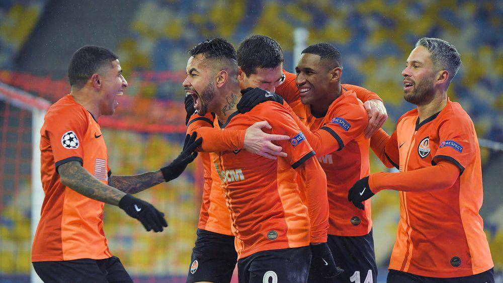 Shakhtar Donetsk merayakan gol di UCL 2020/2021. (twitter.com/FCShakhtar_eng)