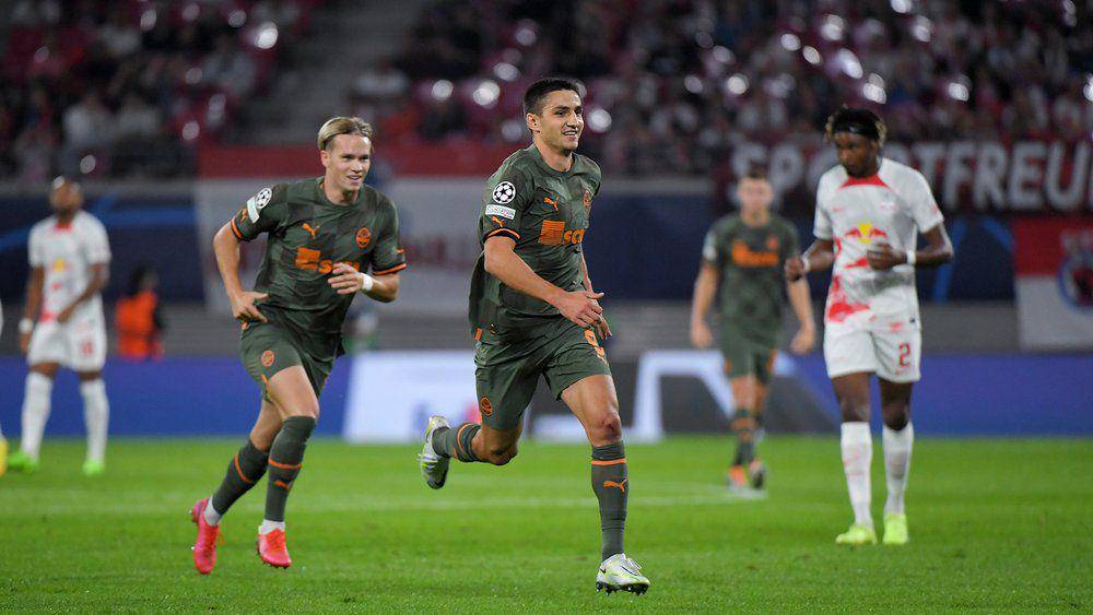 Shakhtar Donetsk melawan RB Leipzig di UCL 2022/2023. (twitter.com/FCShakhtar_eng)
