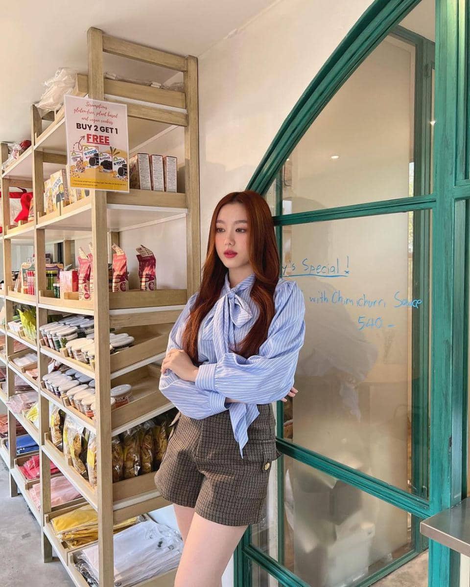 Aheye 4EVE (instagram.com/aheyekrn_)
