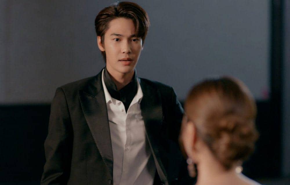 7 Fakta Peran Dew Jirawat di Drama Faceless Love, Arogan Banget