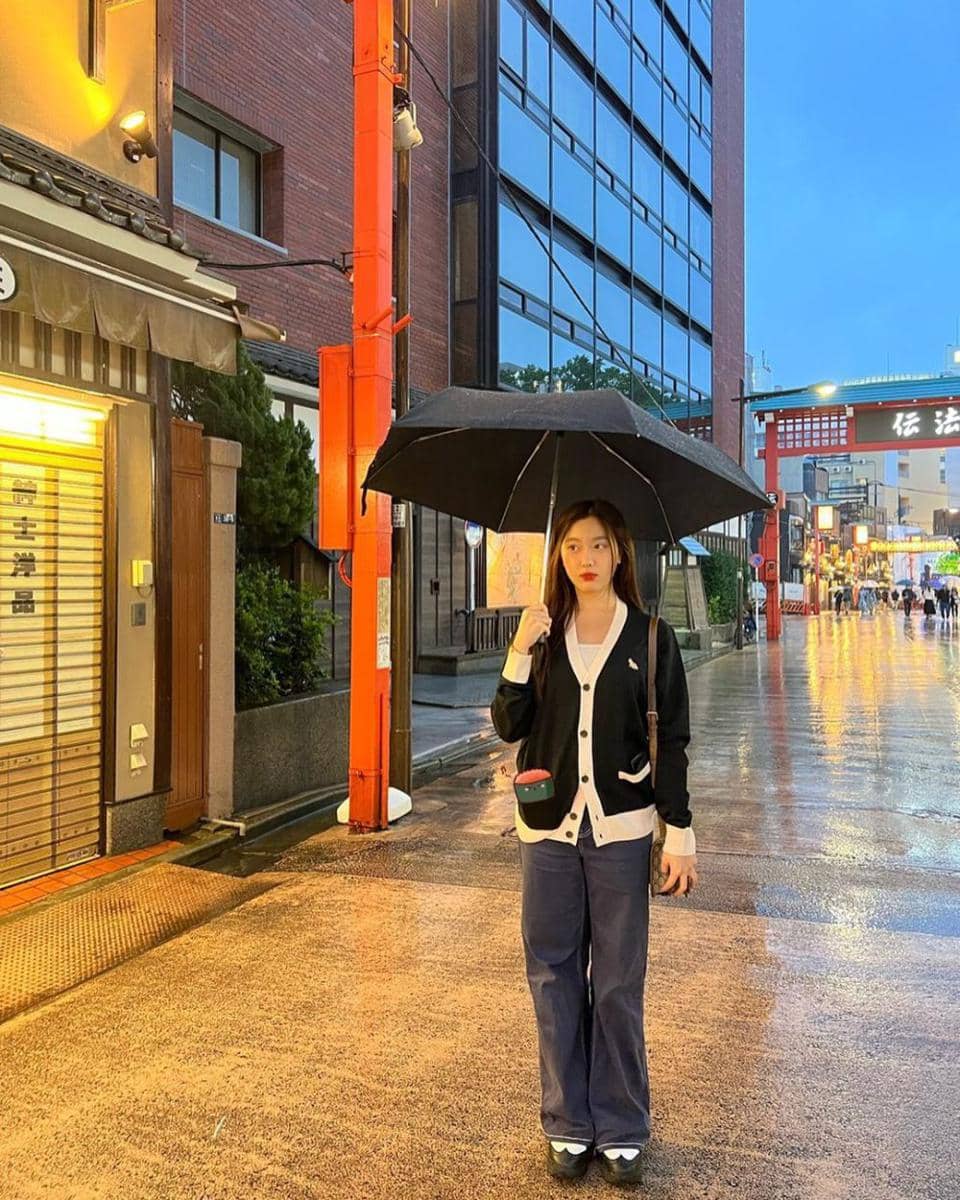 Aheye 4EVE (instagram.com/aheyekrn_)