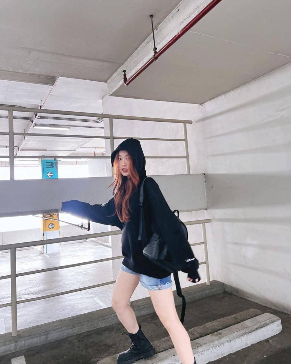 Aheye 4EVE (instagram.com/aheyekrn_)