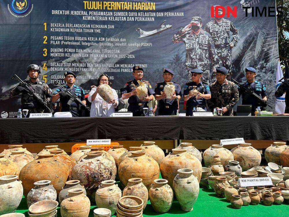 KKP menggelar konferensi penangkapan 3 kapal penangkap ikan yang mengangkut barang muatan kapal tenggelam. (IDN Times/Teri).