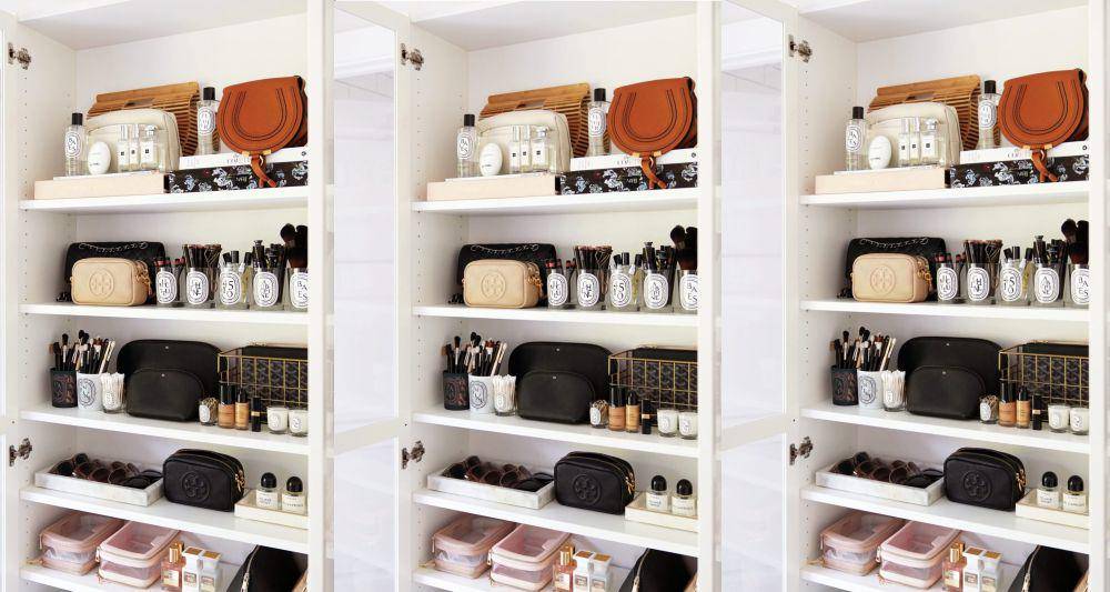 ilustrasi rak kabinet kecantikan (thebeautylookbook.com)