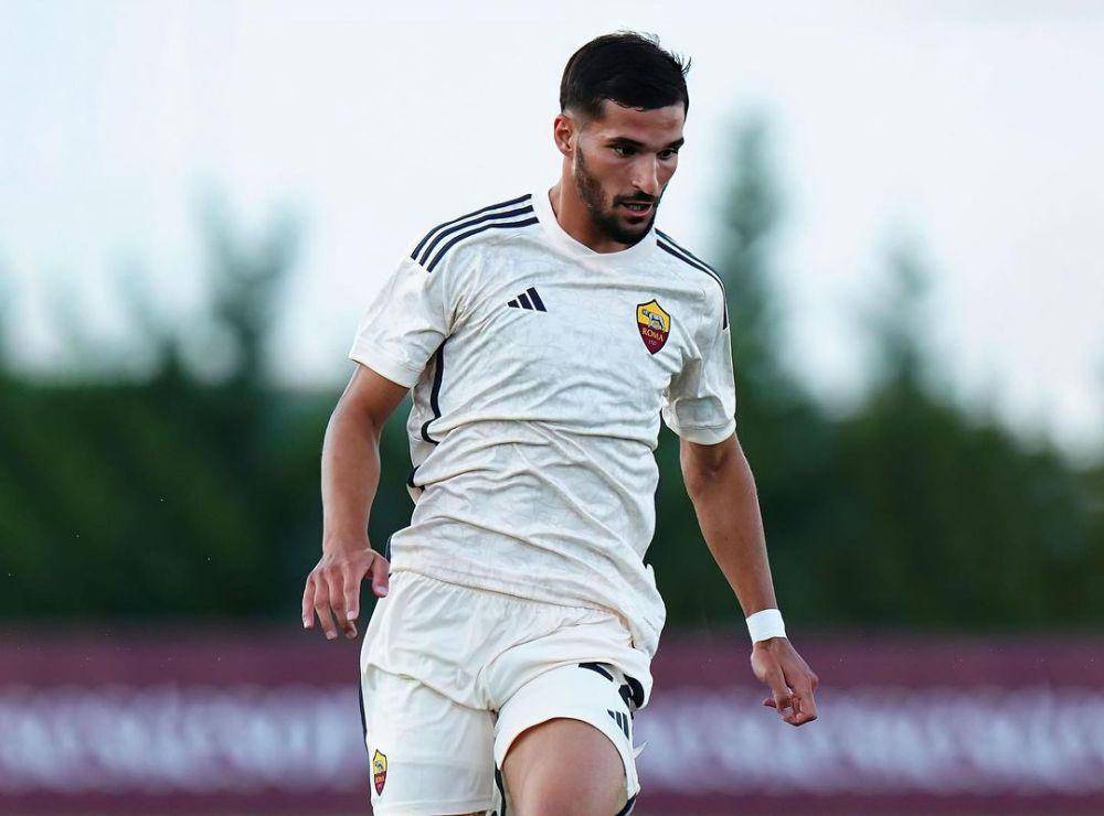 Houssem Aouar saat memperkuat AS Roma. (instagram.com/houssem_aouar)
